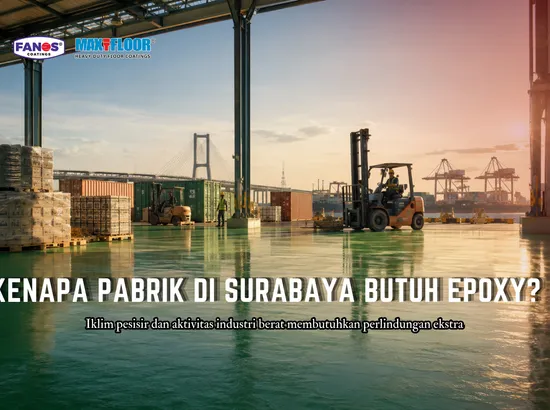 Lantai beton pabrik yang dilapisi epoxy tampak mengkilap dan kokoh saat dilewati forklift di salah satu industri Surabaya.